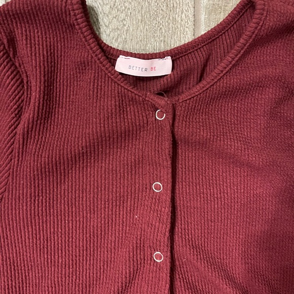 Maroon Long Sleeve Crop Top Burgundy Long Sleeve Button Down Shirt Size Large - Picture 2 of 10
